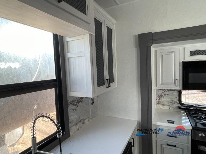 Main image 11