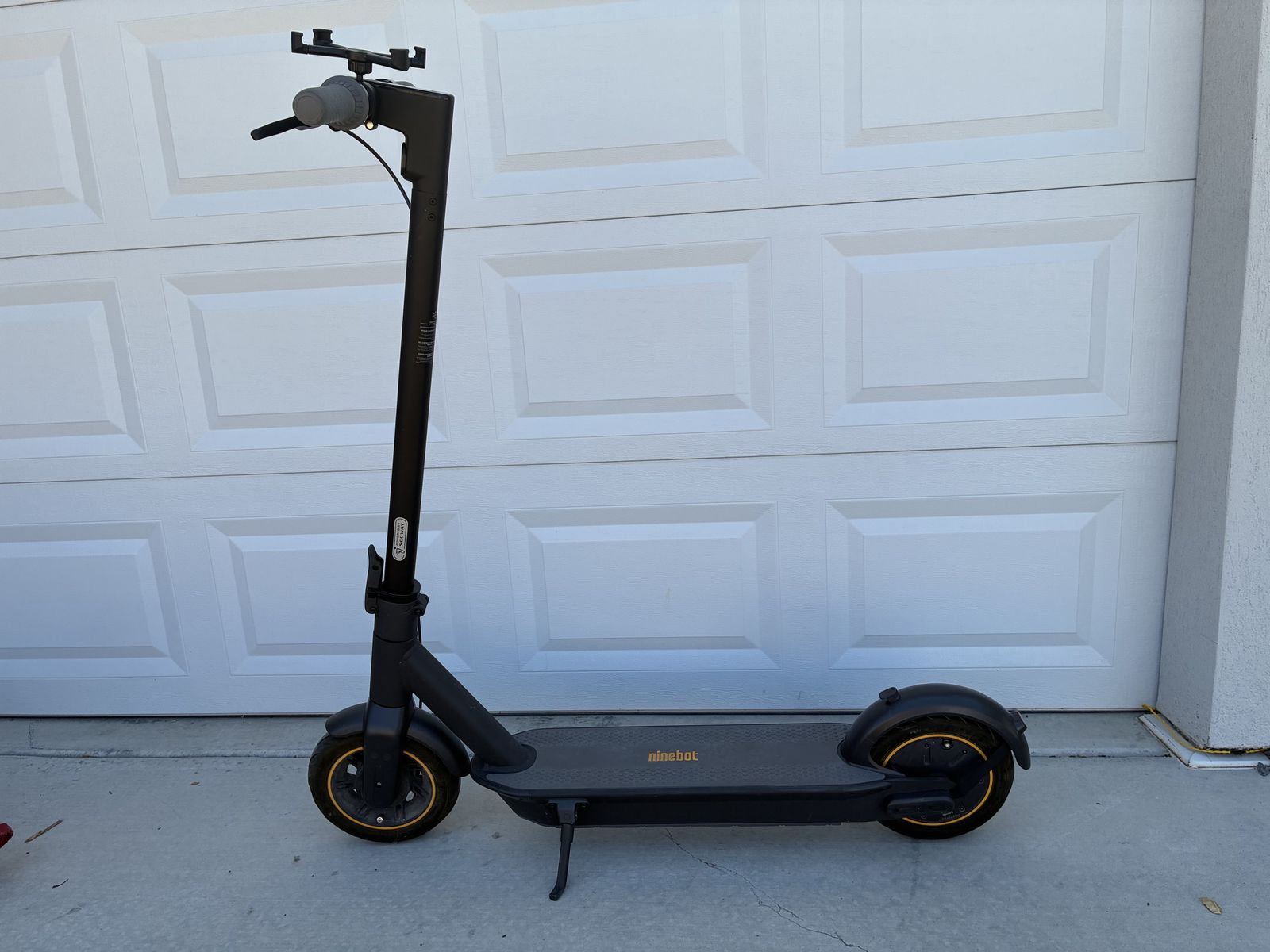 Segway Ninebot KickScooter Max G30 Electric Scooter - Black
