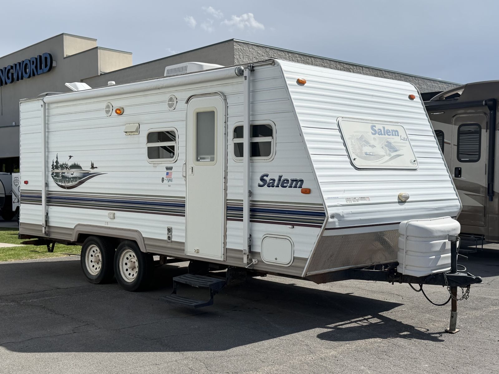 2005 FOREST RIVER SALEM 22BH