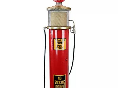 Design Toscano Route 66 Gas Pump Floor Lamp and Collectible Cabinet - Medium. Excellent Conditions!