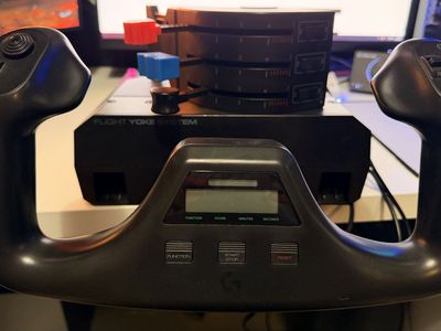 Logitech G Saitek Pro Flight Yoke System with Throttle Quadrant