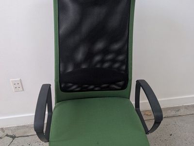 Ikea office chair 6 available
