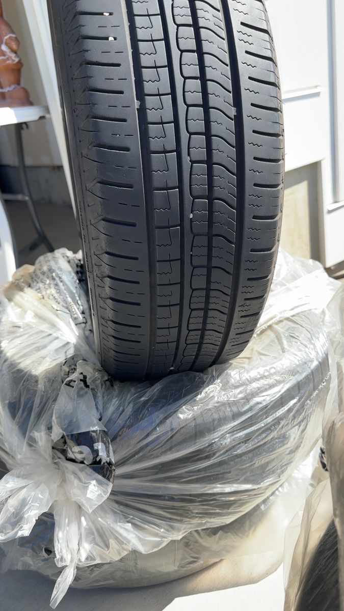 Bridgestone 215/65R16 Tire - Used Excellent Condition