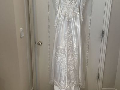 Vintage 90’s Wedding Dress - Size S/M