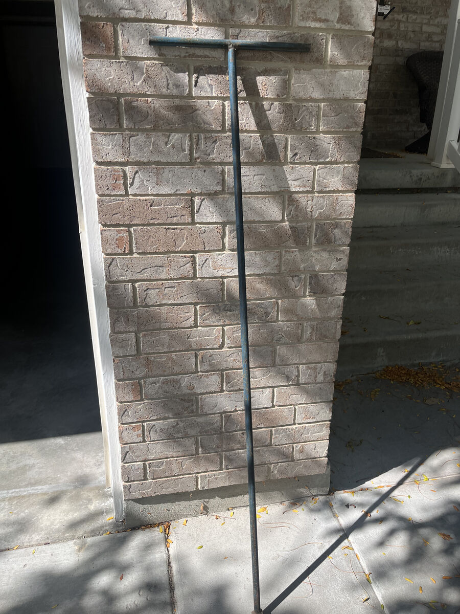 Sprinkler back flow preventer key