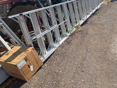 18' Aluminum A-Frame Ladder