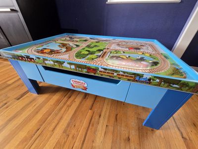 Thomas and Friends Railway Grow-With-Me Playtable