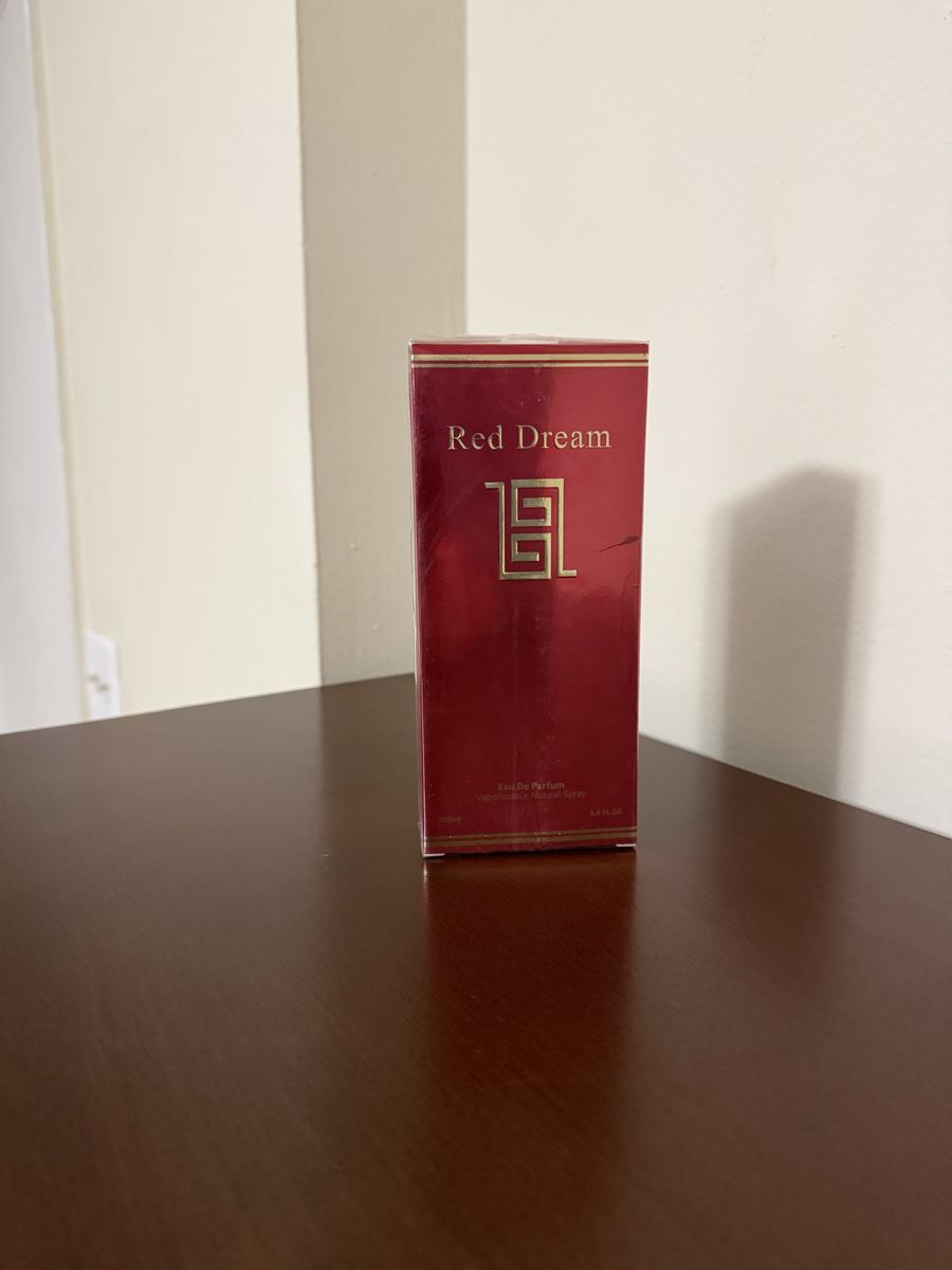 Red Dream Eau De Parfum 3.4 FL OZ / 100ml Vaporisateur Natural Spray