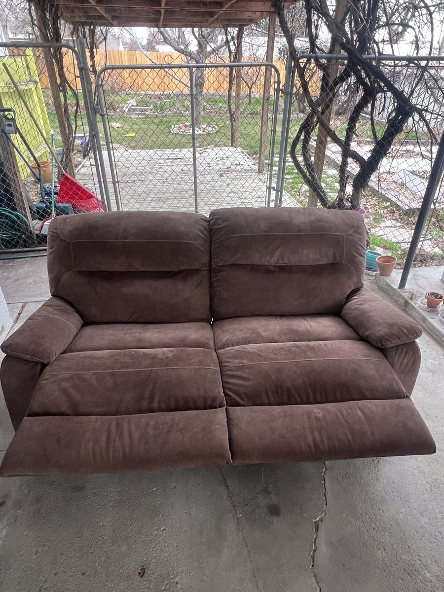 Brown Recliner Sofa/Couch