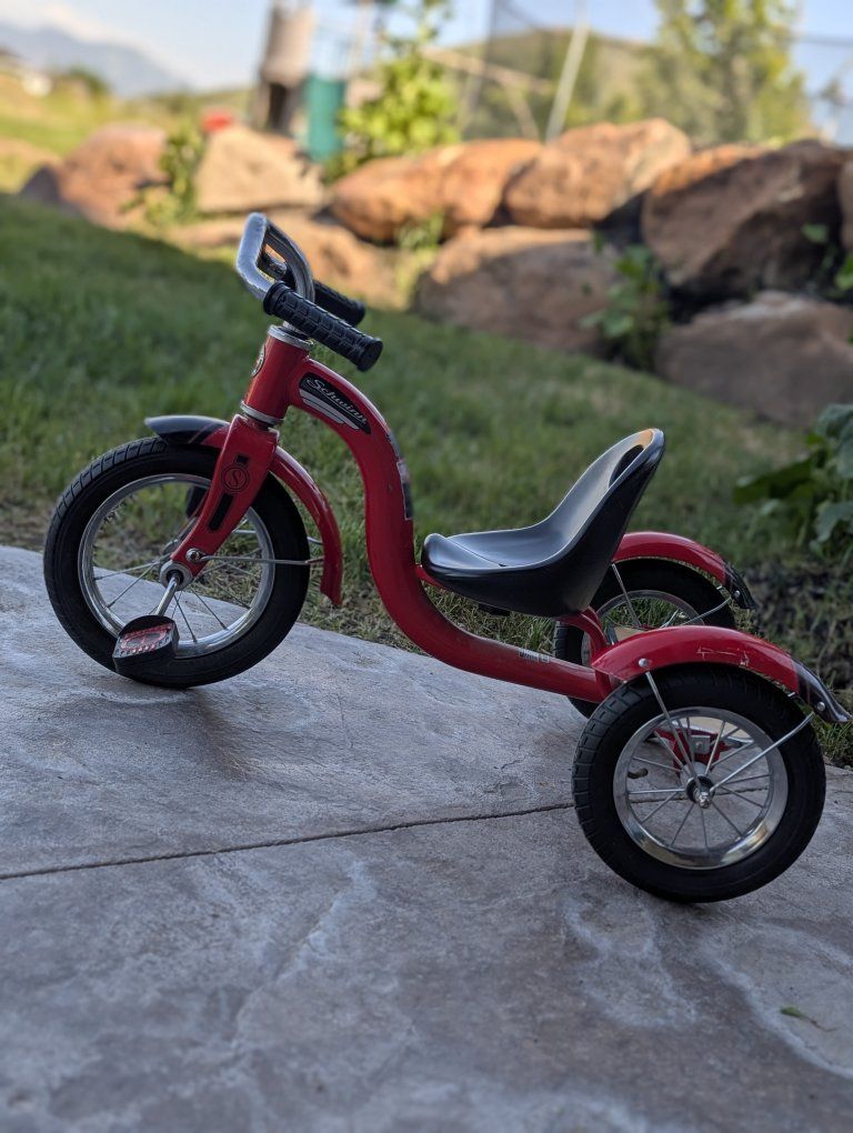 Schwinn Roadster Tricycle