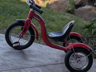Schwinn Roadster Tricycle