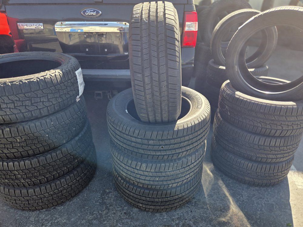 SET OF MICHELIN 255/55R18