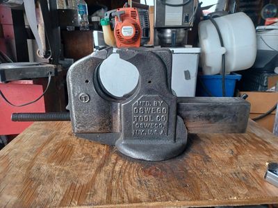 Oswego vise