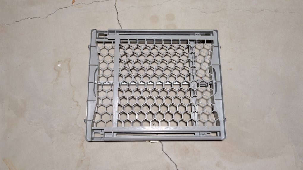 Regalo Expandable Plastic Safety Gate 28" to 42" Wide