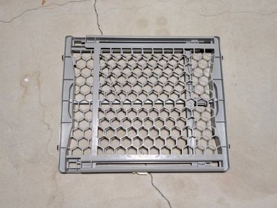 Regalo Expandable Plastic Safety Gate 28" to 42" Wide