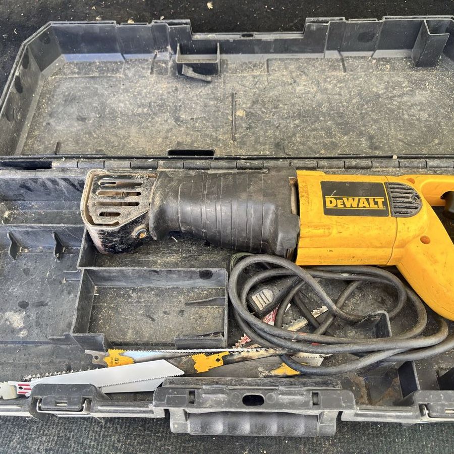 Dewalt Corded Reciprocating Saw with Hard Case and Extra Blades