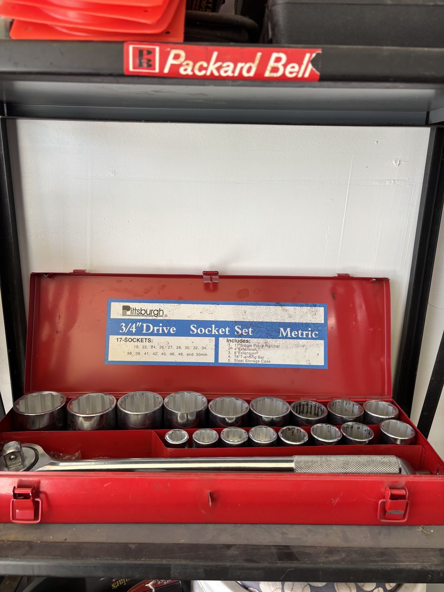 Vintage 1987 Pittsburgh Forge 21-Pc 3/4” Drive Socket Set – Model 674 – Red Tin