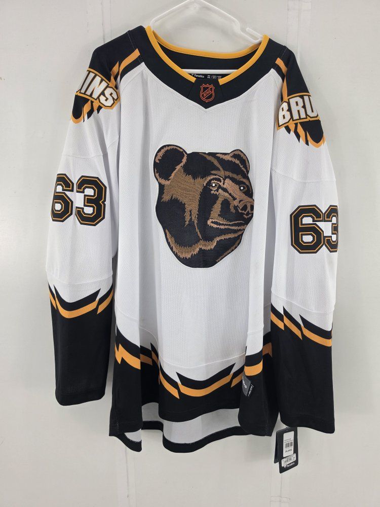 Fanatics NHL Boston Bruins Brad Marchand #63 Breakaway Jersey Men's 2XL Black/White/Gold. New with tags.