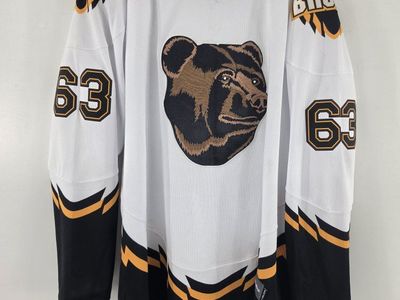 Fanatics NHL Boston Bruins Brad Marchand #63 Breakaway Jersey Men's 2XL Black/White/Gold. New with tags.