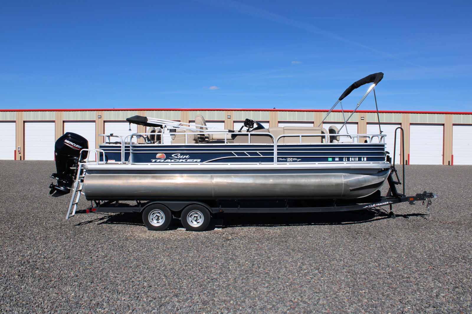 2022 Suntracker Fishing Barge 22 DLX ( Loaded Fishing Pontoon! Low Hours )