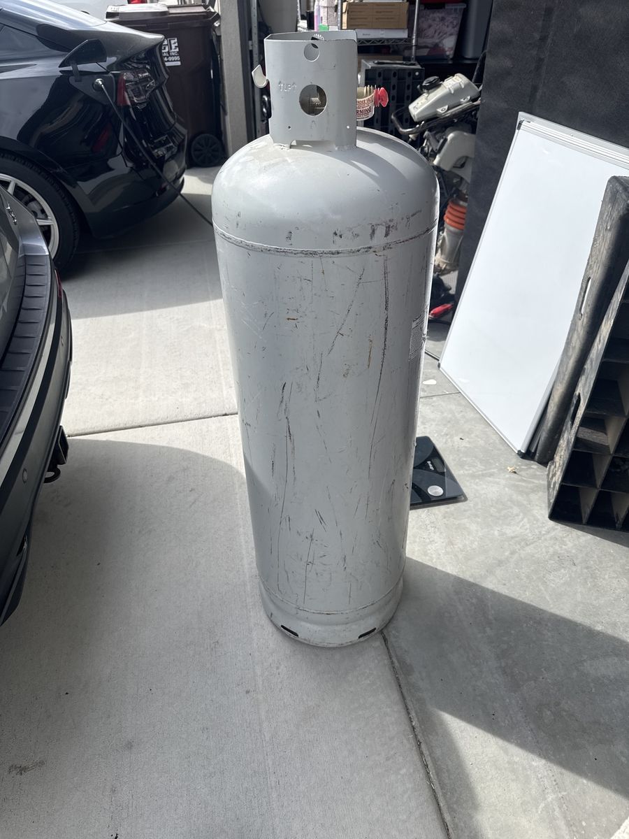 100lb Propane Tank