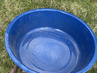 GSI Outdoors blue speckled enamelware wash basin