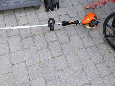 SM 225 LONG SHAFT WEED EATER