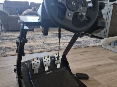 Logitech G Driving Wheel, Pedals, Shifter & Stand Setup