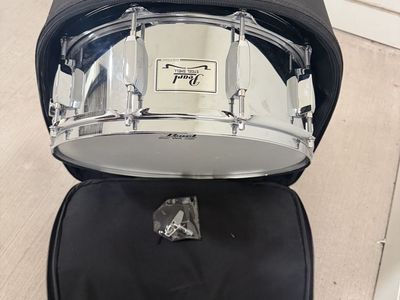 Pearl Steel Shell snare drum.