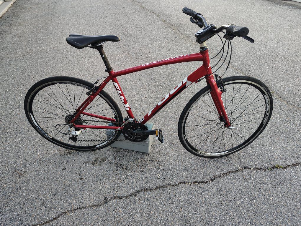 Fuji Absolute 1.4 Flat Bar Road Bike - Red, Mobius Stem