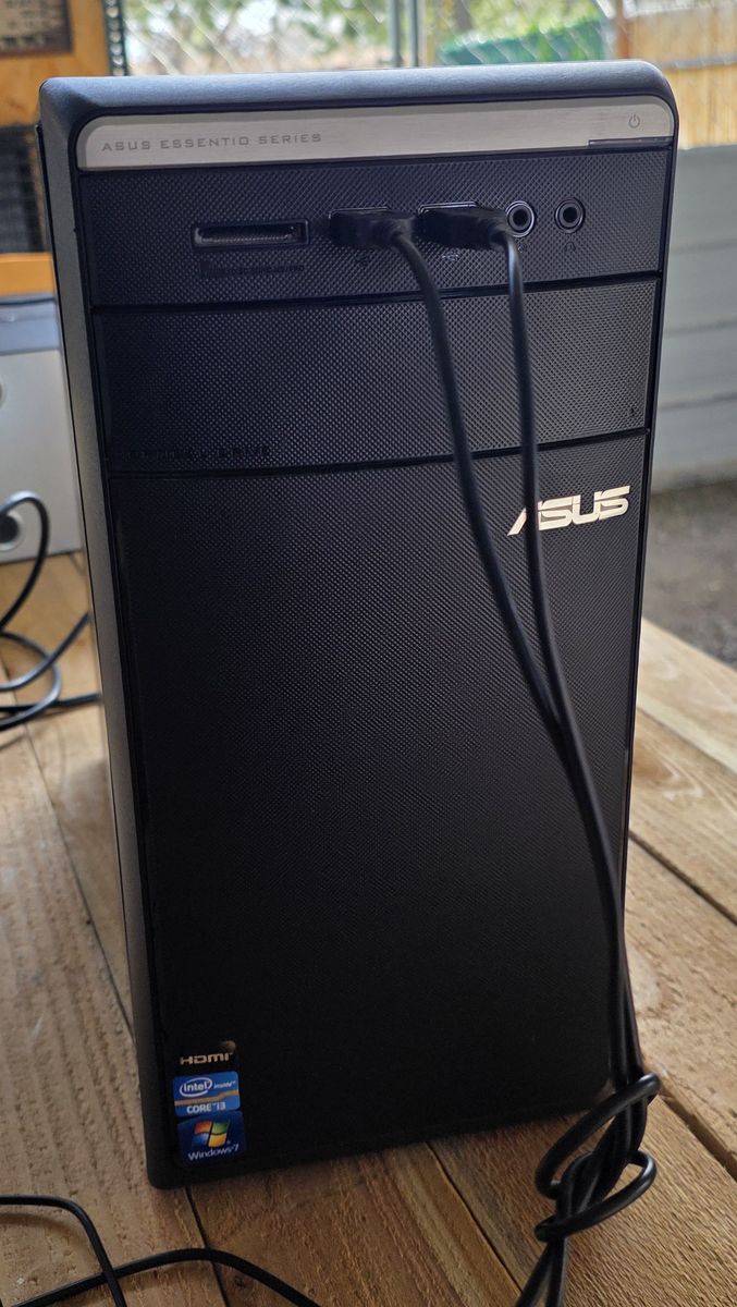 Asus Essentio Series Desktop Computer Win10 Pro 8 Gig RAM 500 Gig HDD