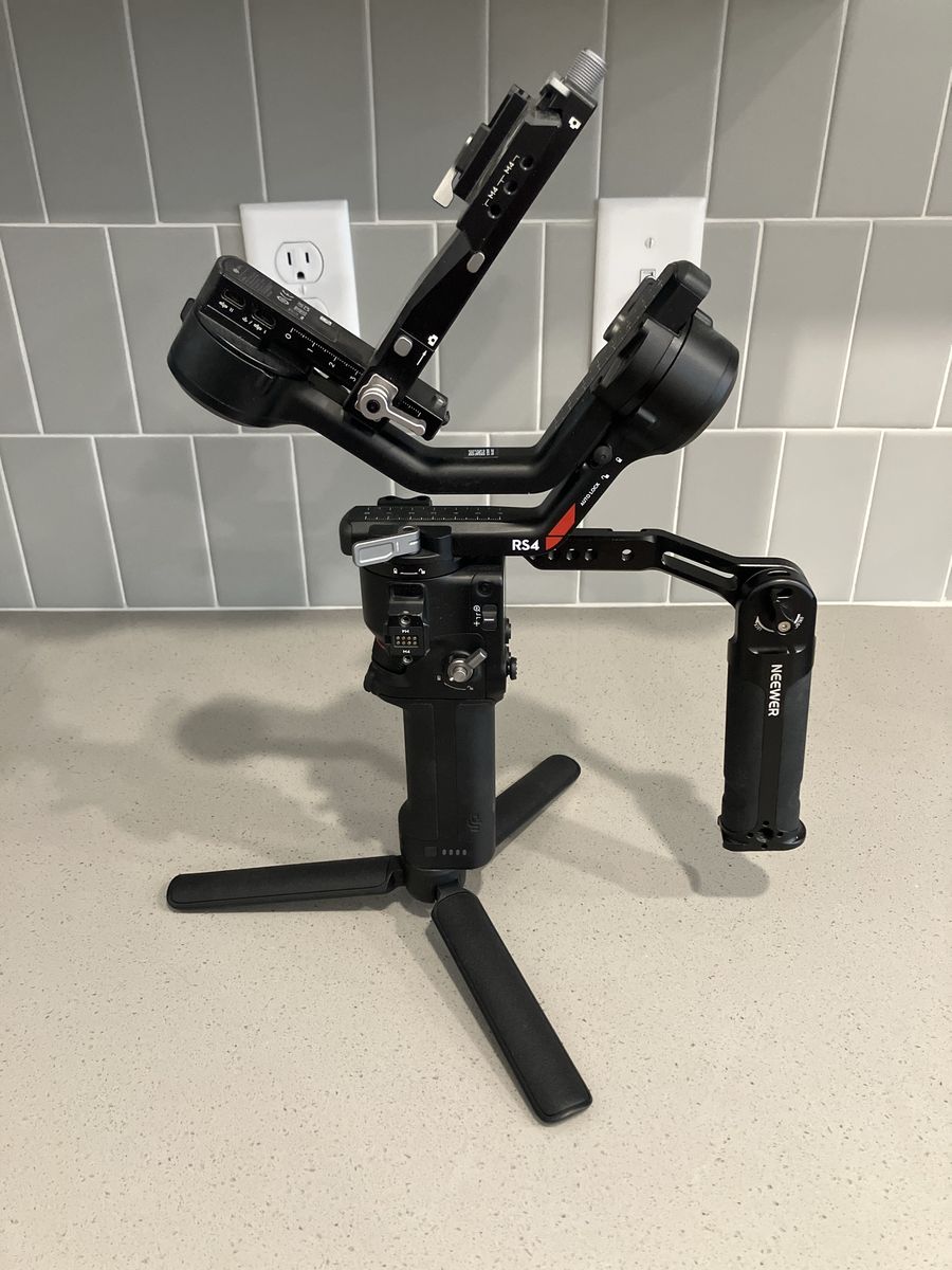 DJI RS4 Gimbal w/attachment