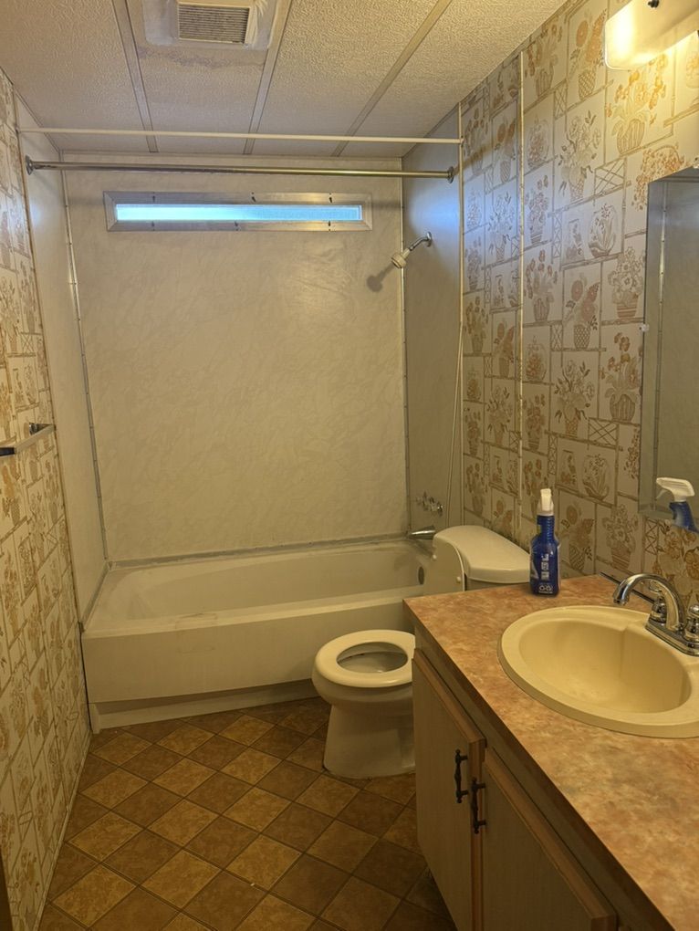 Main image 13