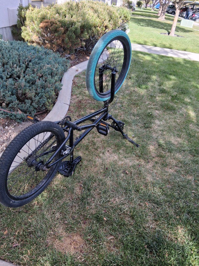 Freestyle twenty inch jumping bike