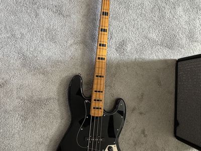 Squire Classic Vibes 70s Jazz Bass & Fender Rumble 40