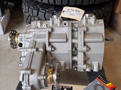 BRAND NEW 2.28-4.70 TRAIL GEAR TOYOTA DUAL TRANSFER CASE