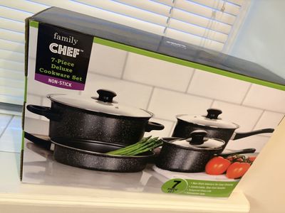 Family Chef 7-Piece Deluxe Non-Stick Cookware Set: Dutch Oven, Saucepans & Fry Pan