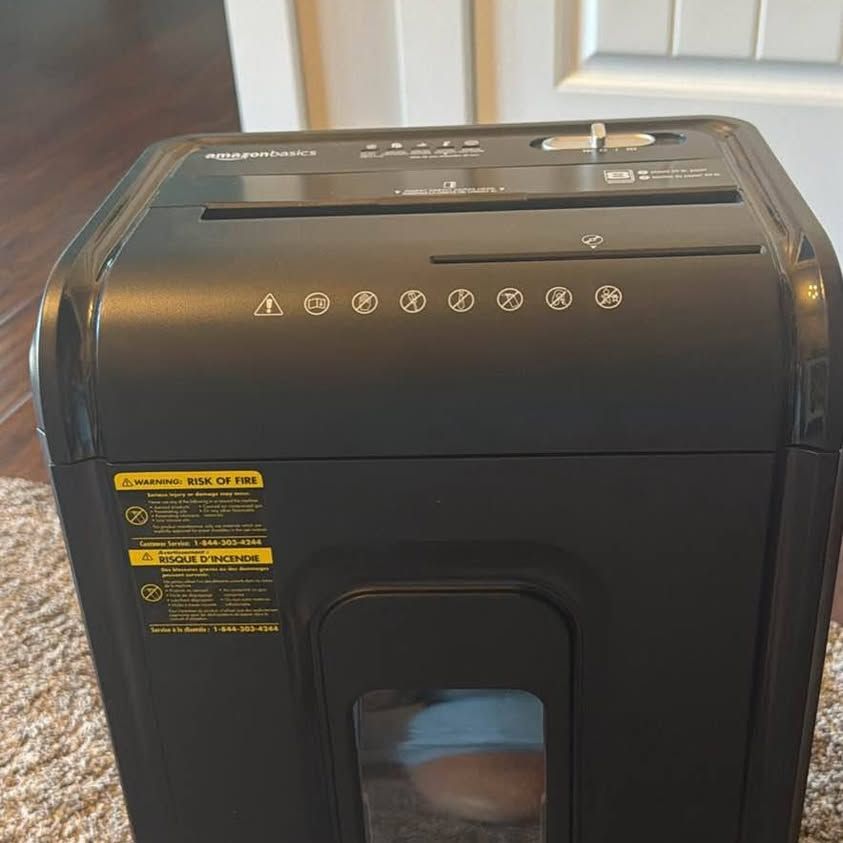 Amazon Basics High Security Micro-Cut Paper Shredder