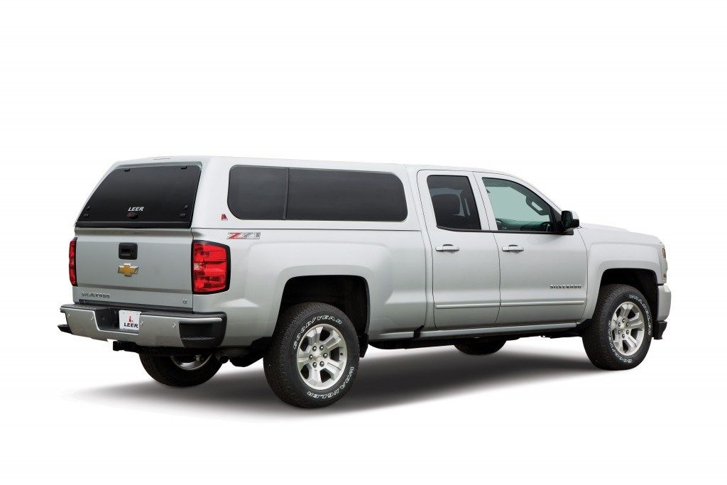 LEER King White Camper Shell – Fits 2012 Chevy Silverado