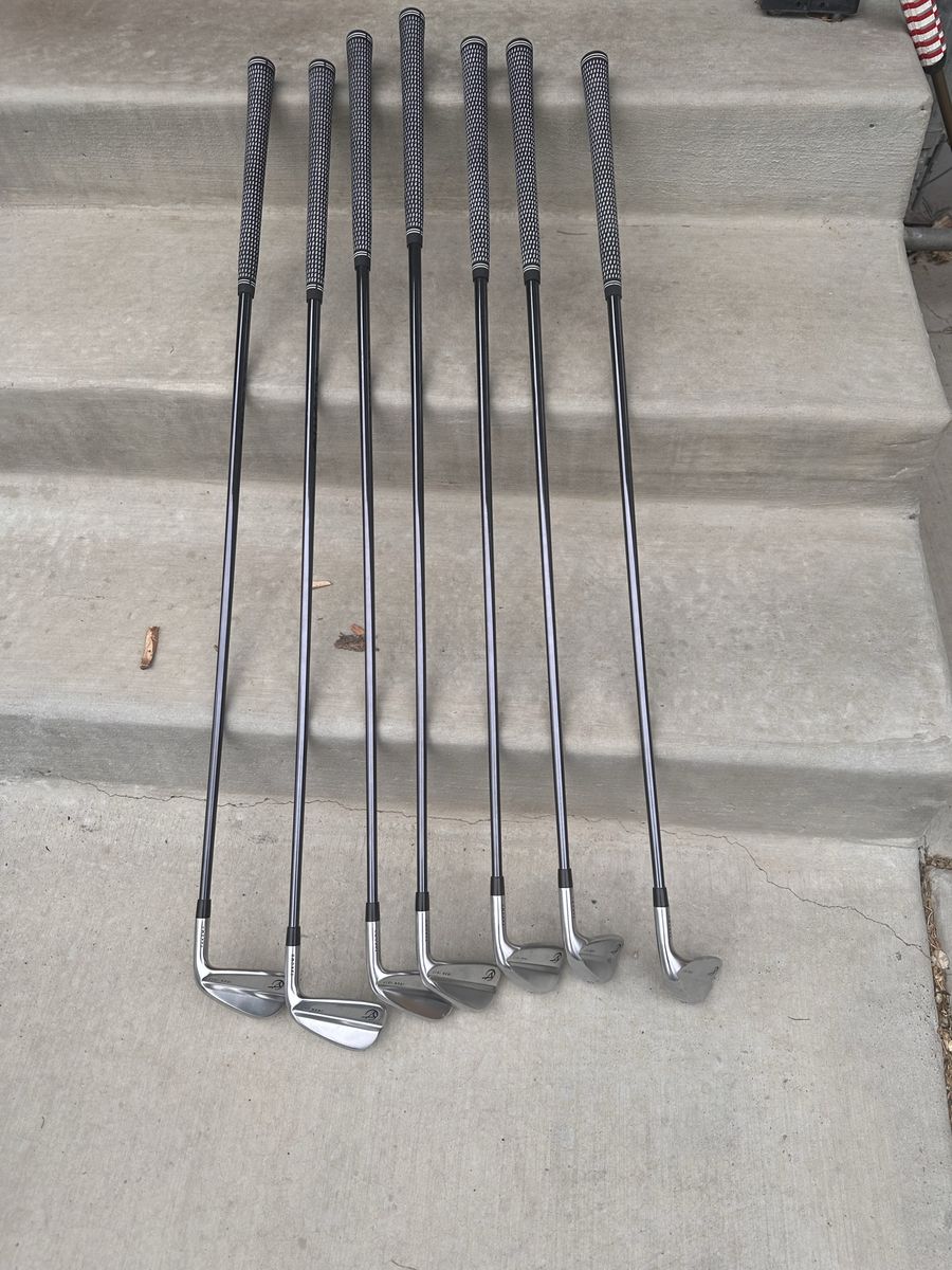 Takomo 101t with graphite shafts