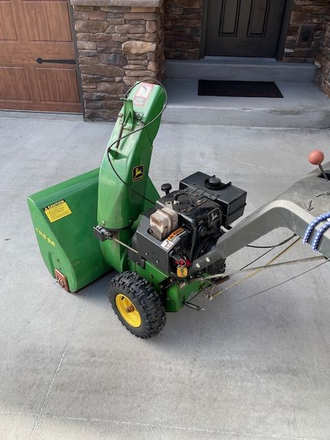 John Deere TRS26 Snowblower