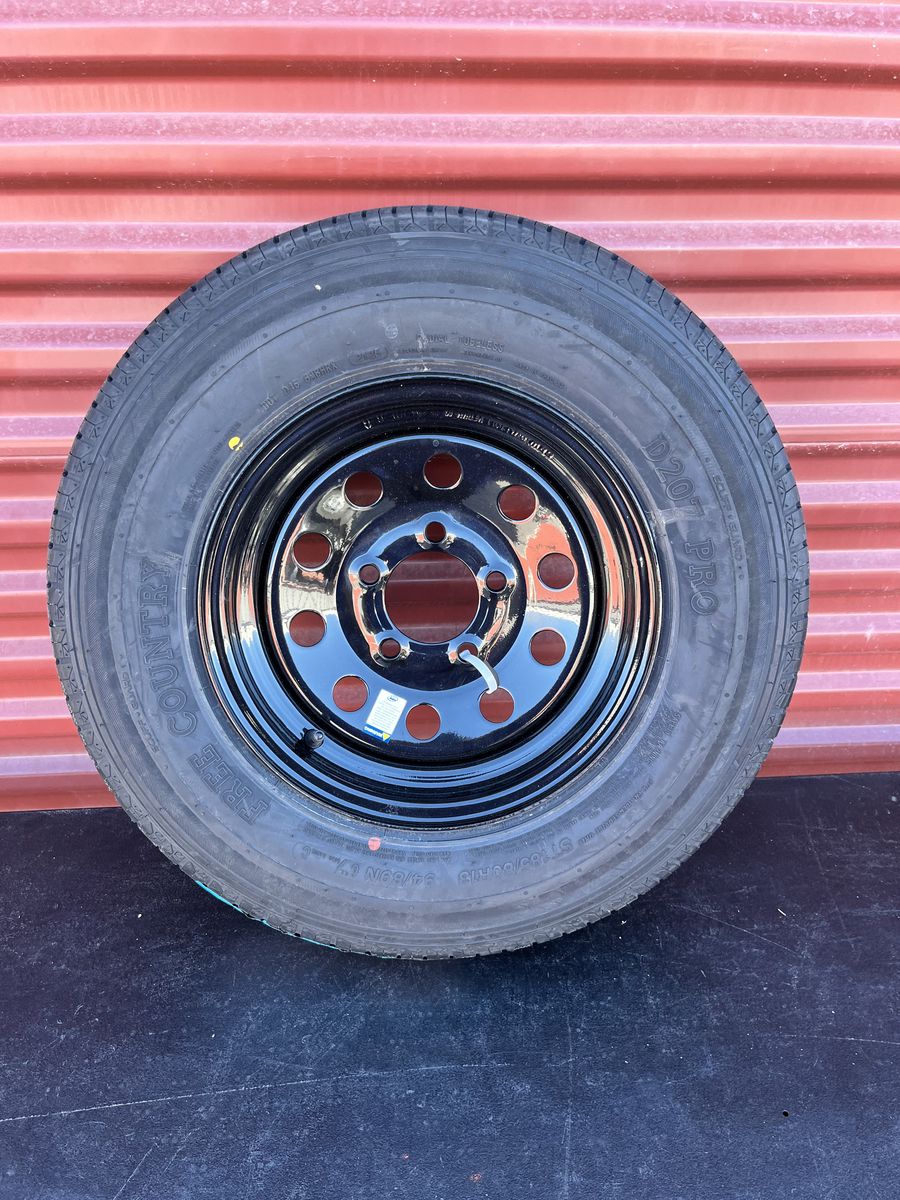 New ST 205/75 D 15 Trailer Tire With Black Rim