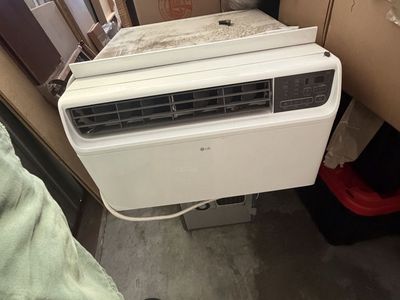 LG Window air conditioner 14,000 btu