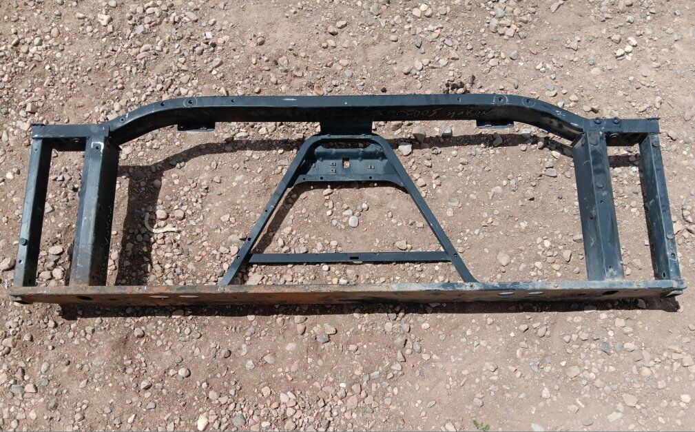 2003-06 GMC Yukon Chevy Tahoe Radiator Support