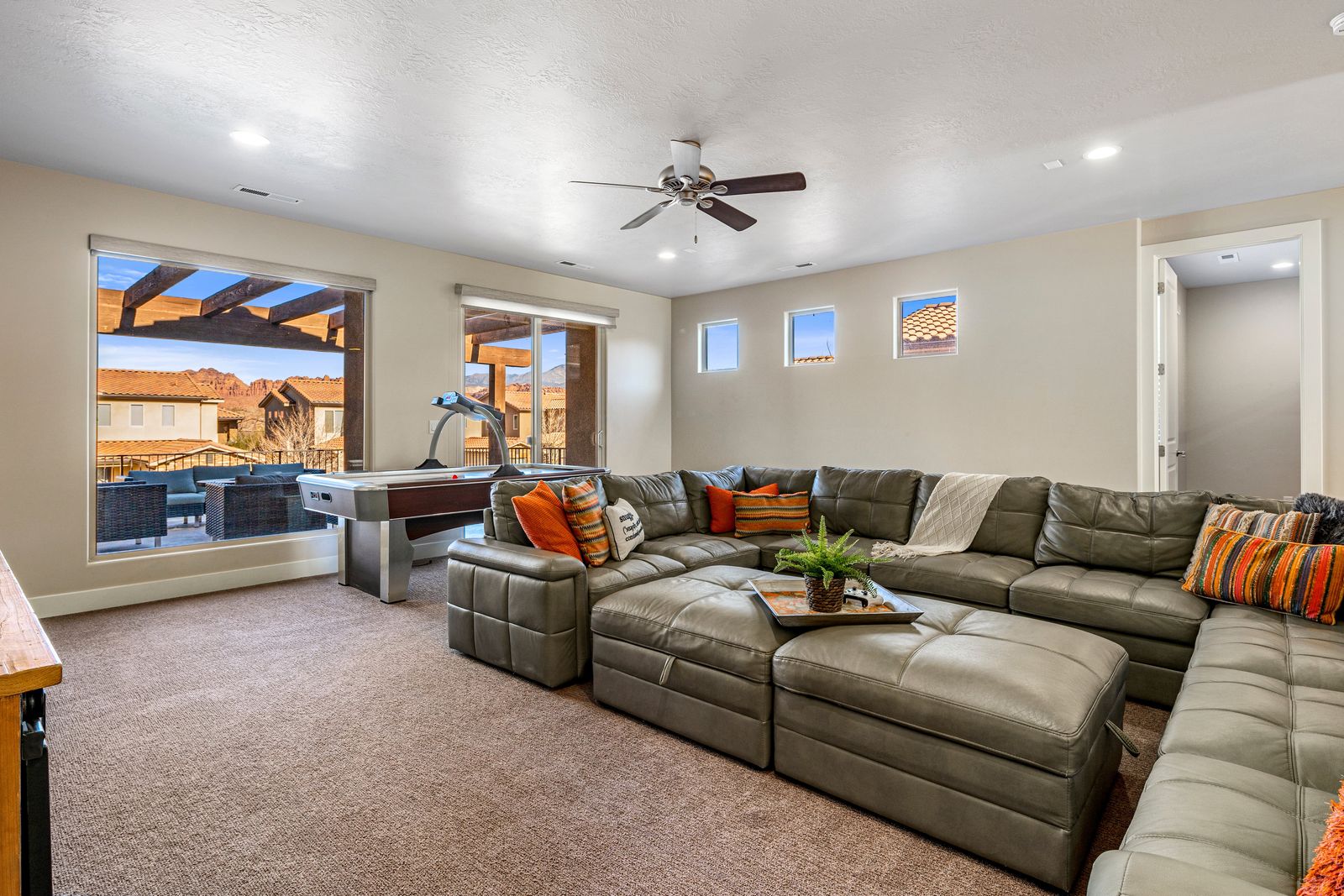 Paradise Village 84