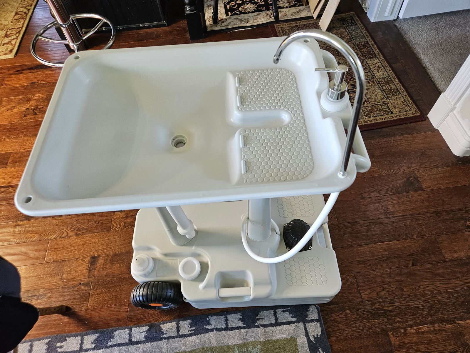 30L Upgraded Portable Sink| Rolling Hand Wash Basin Stand with  Soap Dispenser & Wheels, Perfect for Garden/Camping/Outdoor