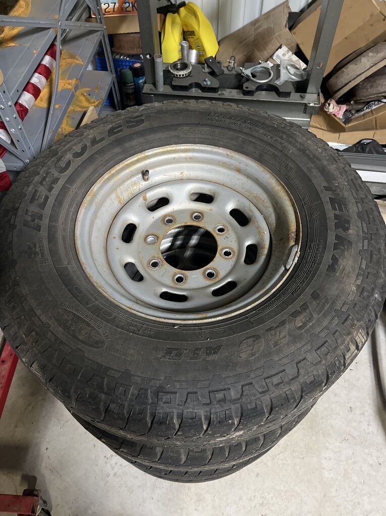 F250 F350 Excursion Wheels And Tires 265/75R16