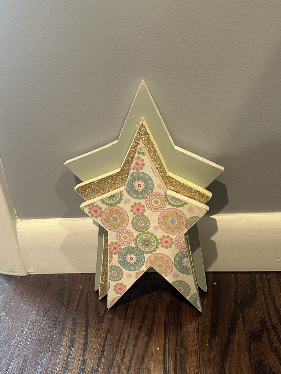 Handmade star wood decoration
