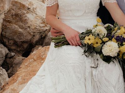 Lace Wedding Dress – Size 8