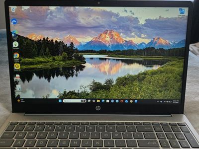 HP Laptop 15.6 with Intel Core i3 Processor.
16GB DDR4 RAM 512GB SSD